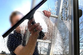 Мойка окон и витрин